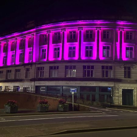 Belvilla Newport City Centre Hotel - Lifestyle Exteriör bild