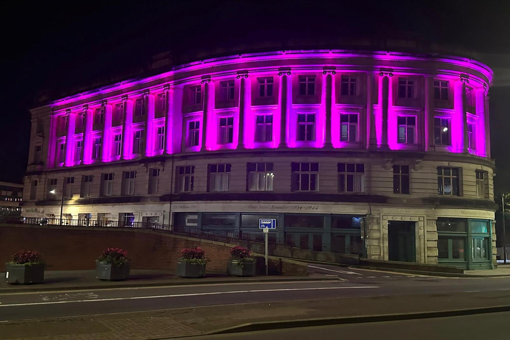Belvilla Newport City Centre Hotel - Lifestyle Exteriör bild