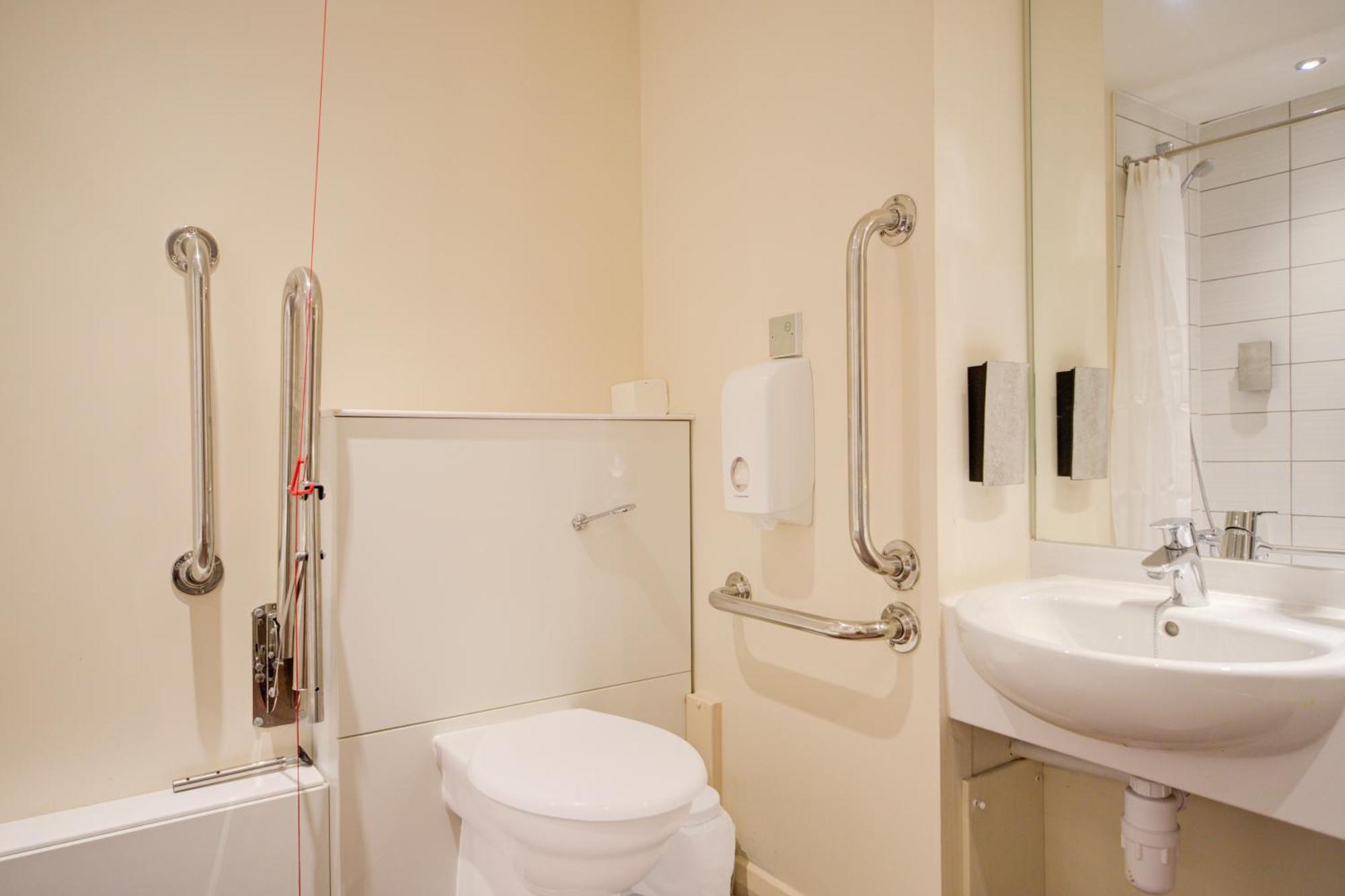 Belvilla Newport City Centre Hotel - Lifestyle Exteriör bild