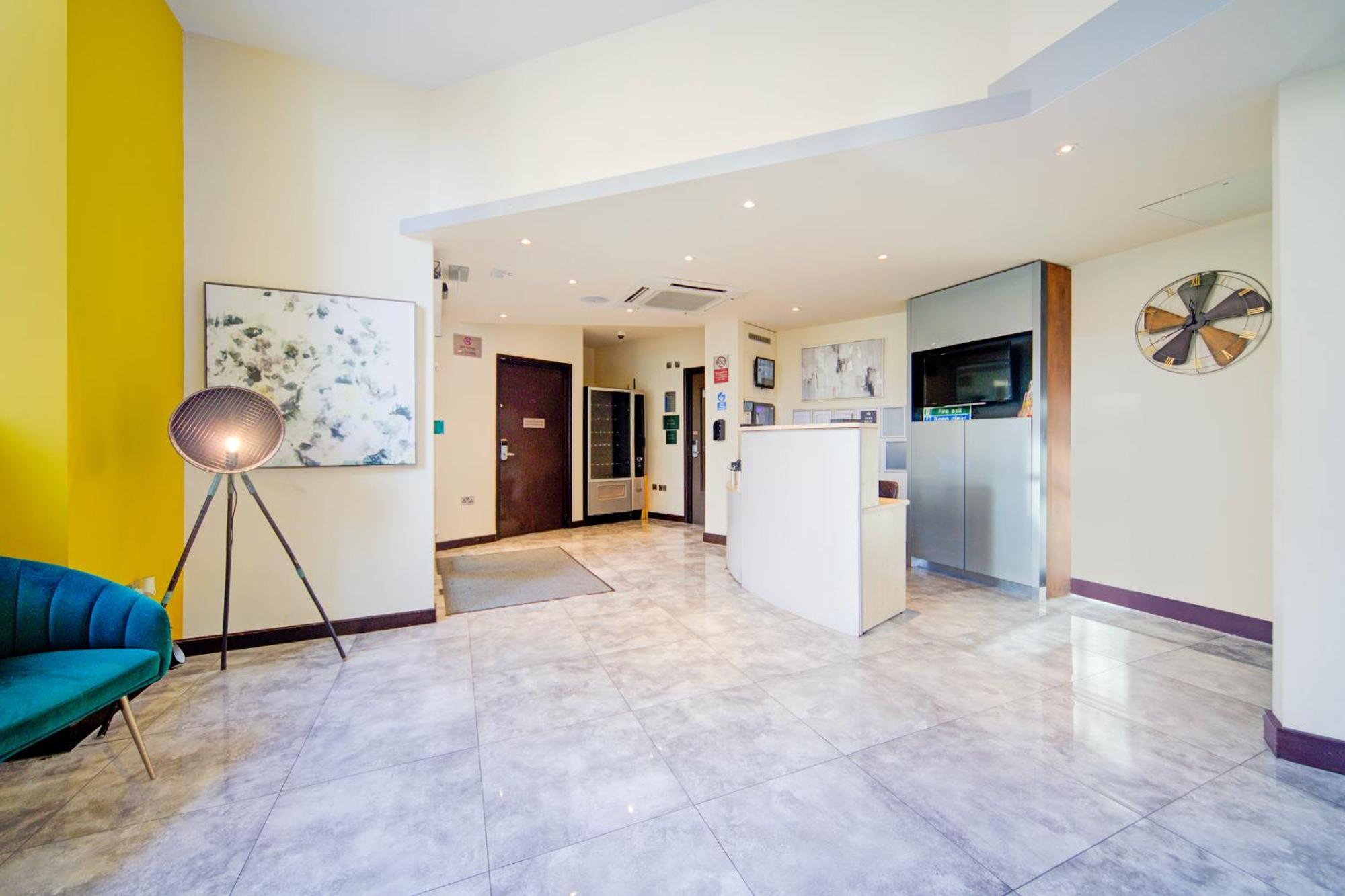 Belvilla Newport City Centre Hotel - Lifestyle Exteriör bild