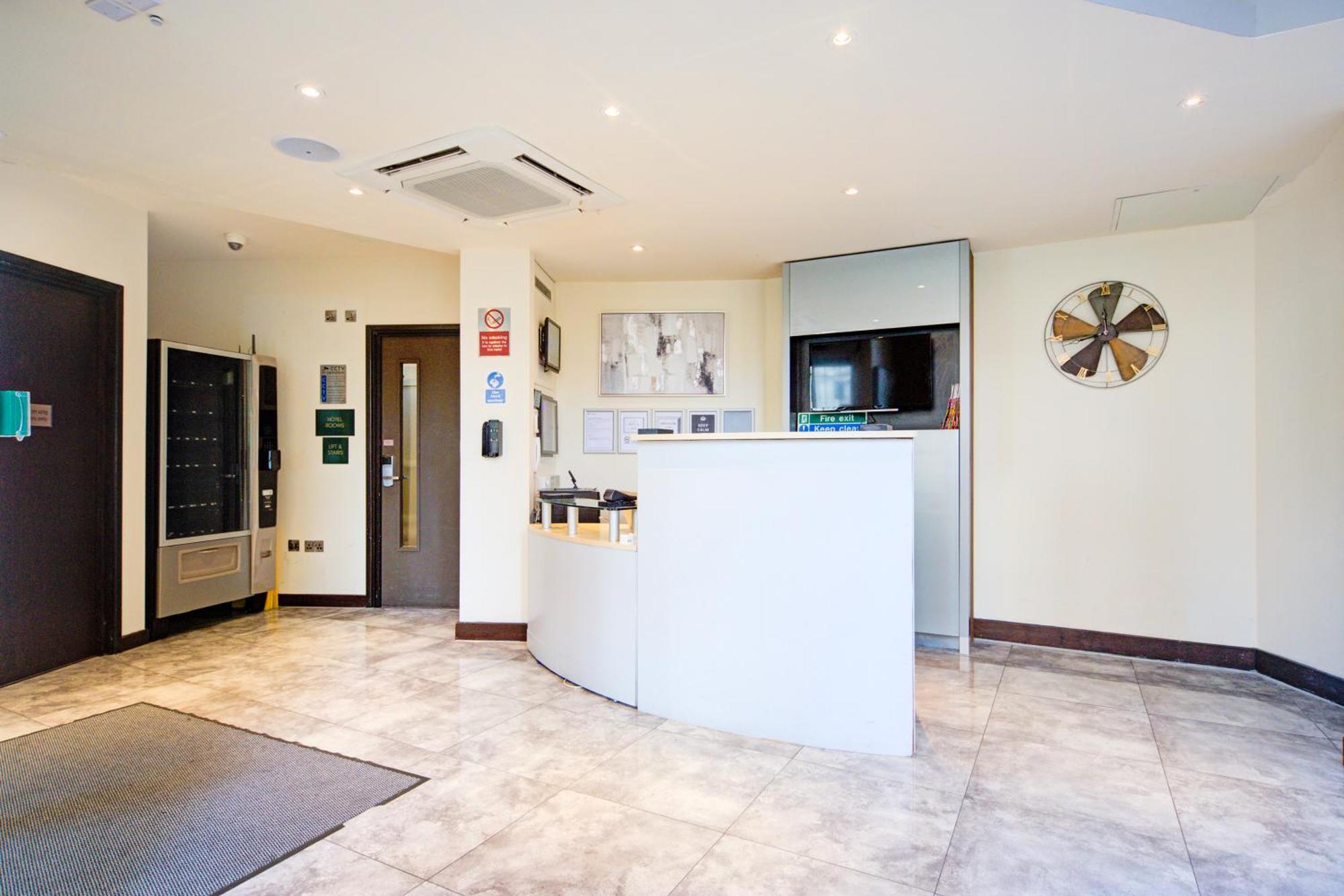 Belvilla Newport City Centre Hotel - Lifestyle Exteriör bild