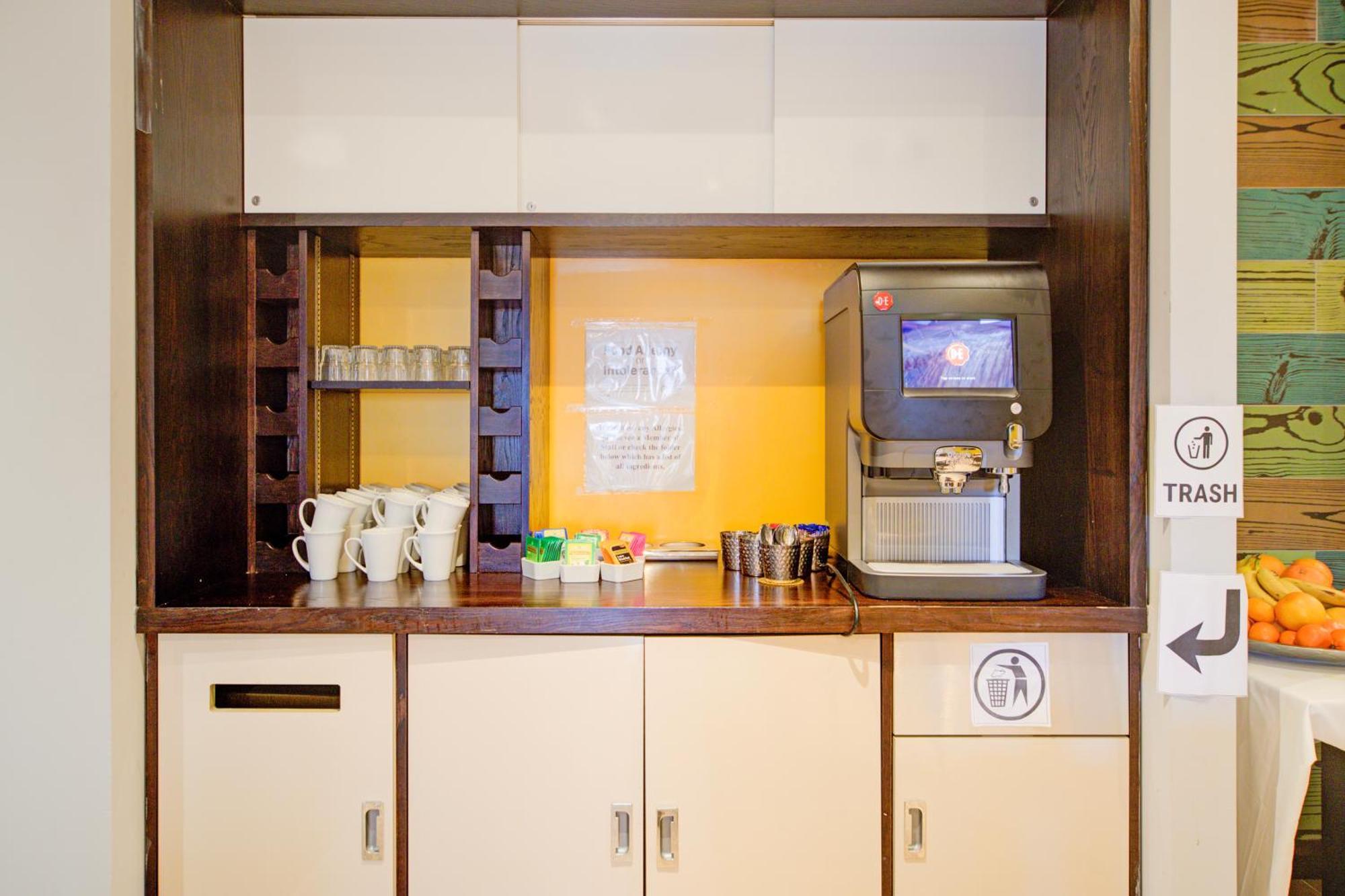 Belvilla Newport City Centre Hotel - Lifestyle Exteriör bild